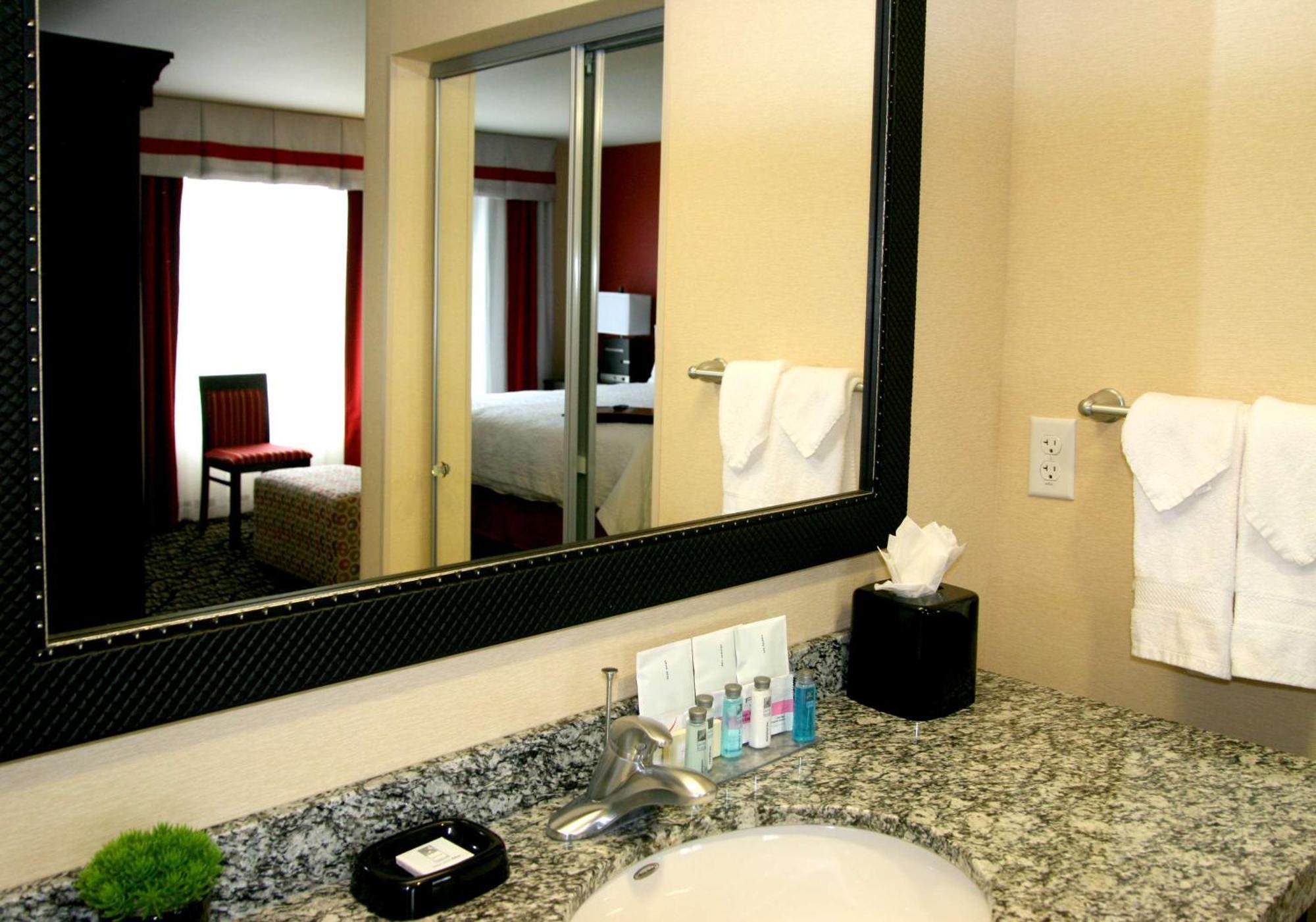 Hampton Inn & Suites Salt Lake City-University/Foothill Drive Экстерьер фото